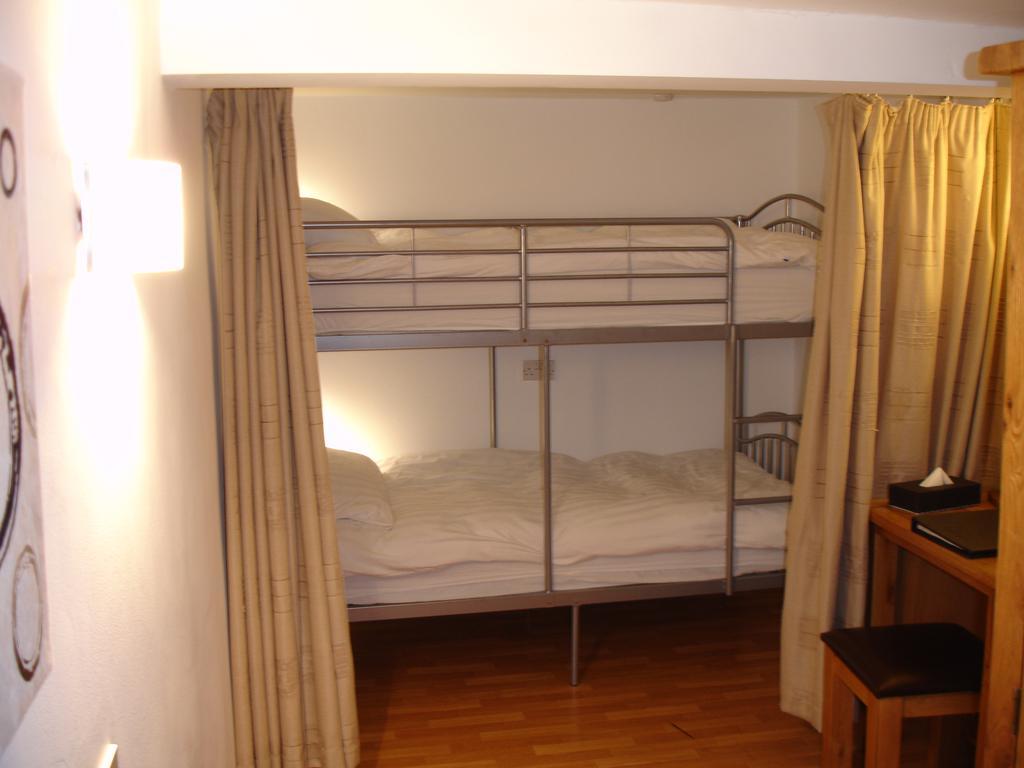 Burcott Mill Guesthouse Wells Room photo